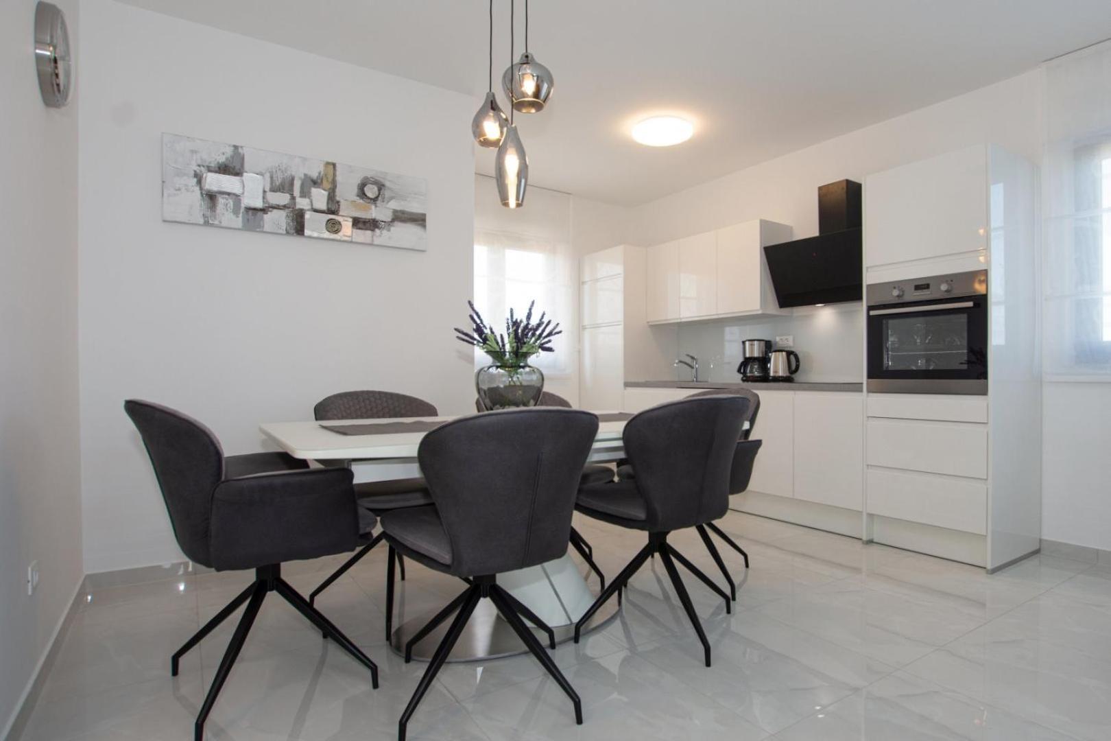 Villa Stella - Crowonder Luxury Rent ตูรันญ์ ภายนอก รูปภาพ