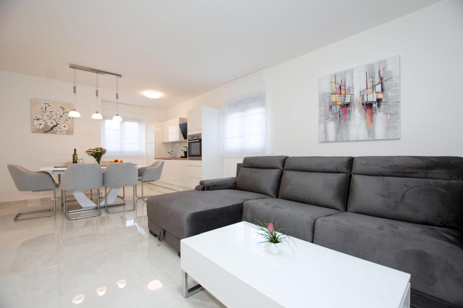 Villa Stella - Crowonder Luxury Rent ตูรันญ์ ภายนอก รูปภาพ