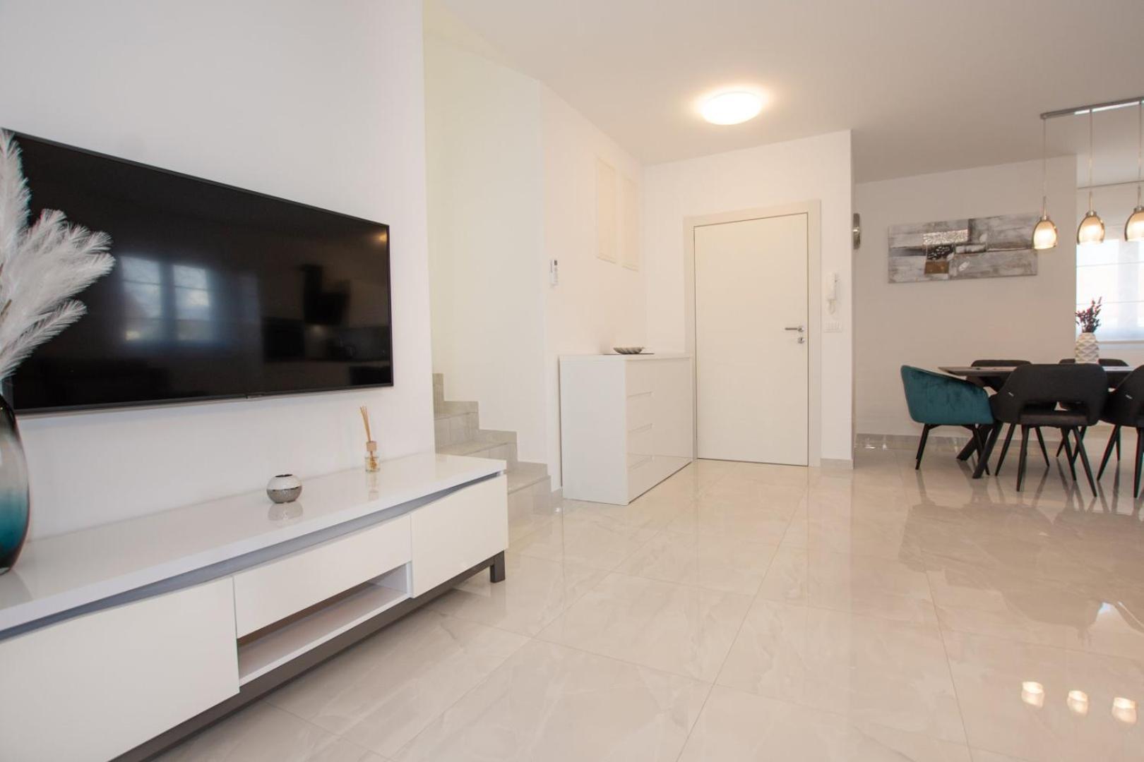 Villa Stella - Crowonder Luxury Rent ตูรันญ์ ภายนอก รูปภาพ
